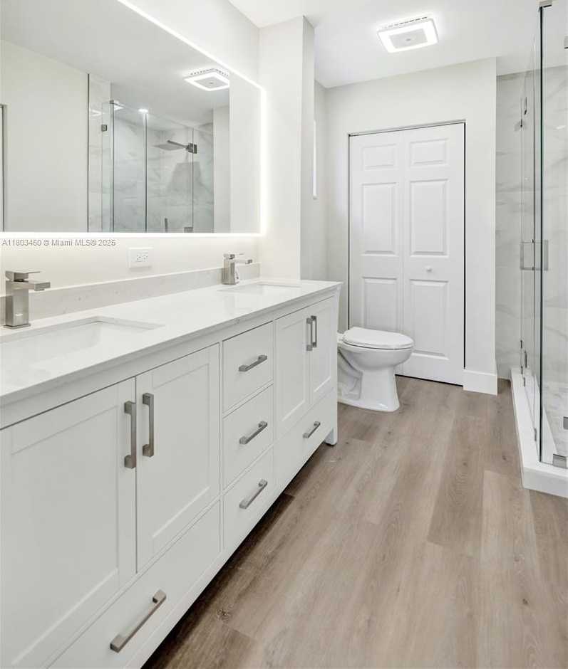 Small Image of 2021 NORTH 53RD AVE, Hollywood Number 12
