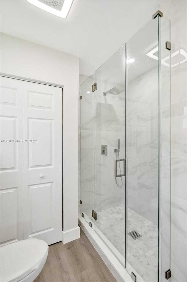 Small Image of 2021 NORTH 53RD AVE, Hollywood Number 13