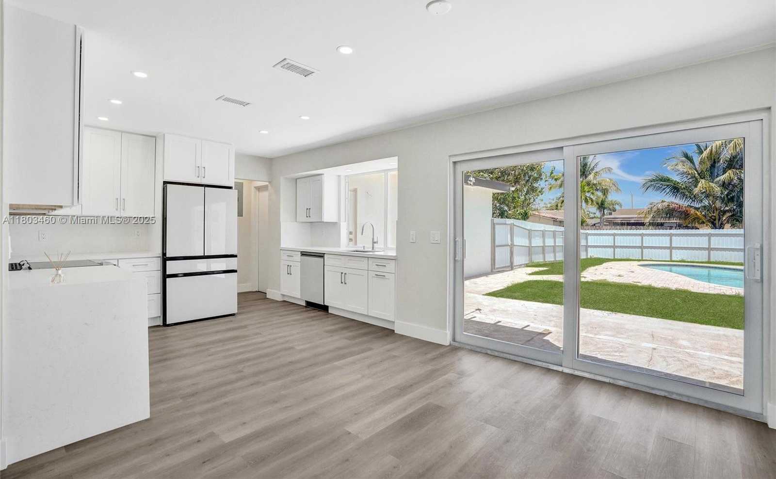 Small Image of 2021 NORTH 53RD AVE, Hollywood Number 14