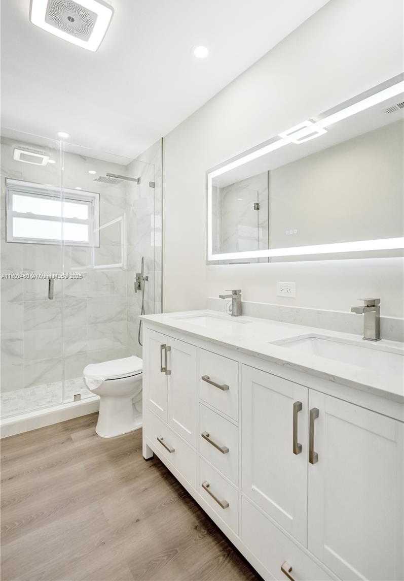 Small Image of 2021 NORTH 53RD AVE, Hollywood Number 20