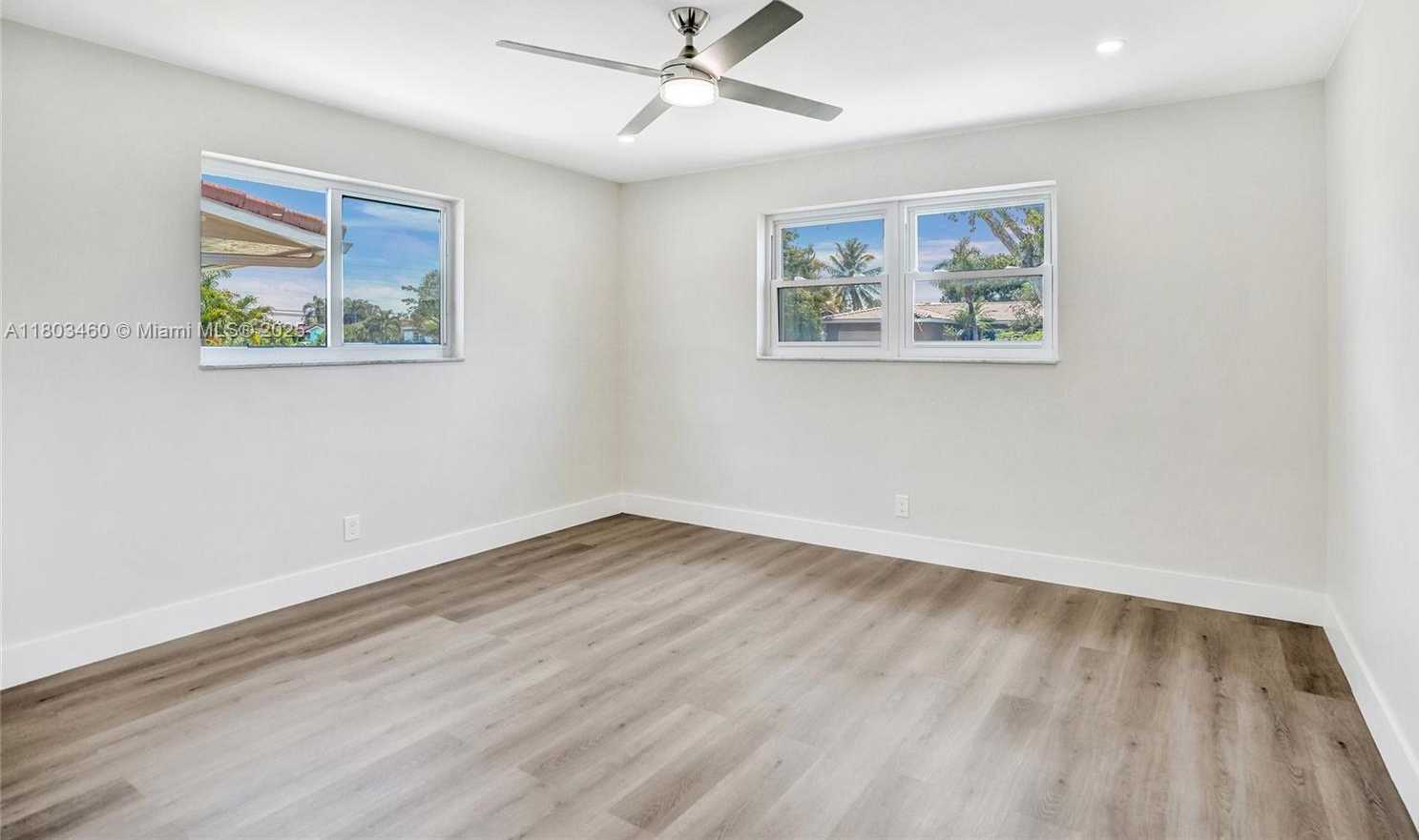 Small Image of 2021 NORTH 53RD AVE, Hollywood Number 23