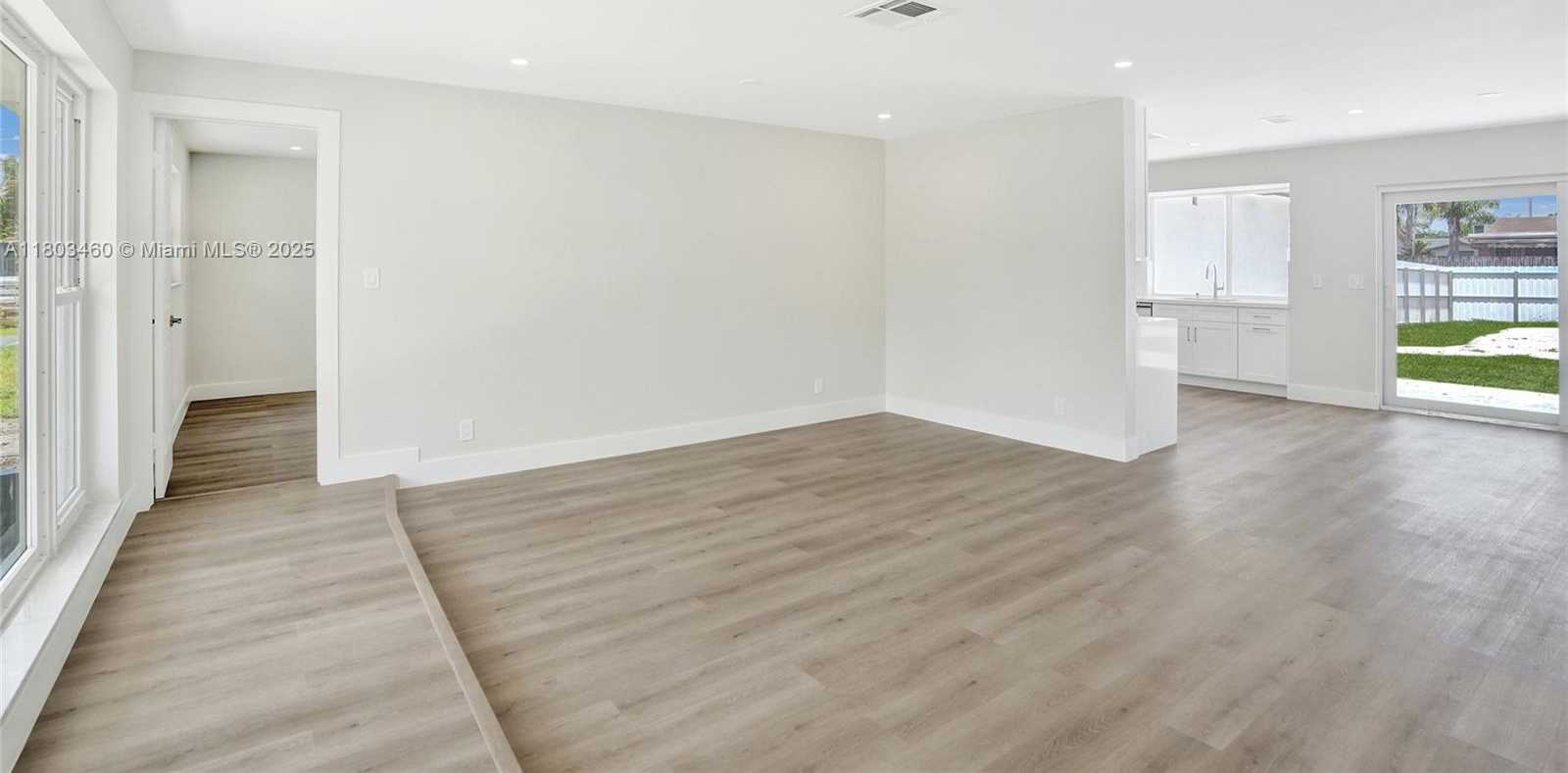 Small Image of 2021 NORTH 53RD AVE, Hollywood Number 8