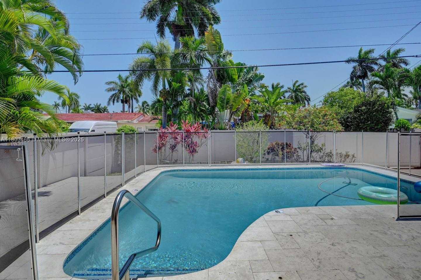 Small Image of 932 POLK ST, Hollywood Number 13