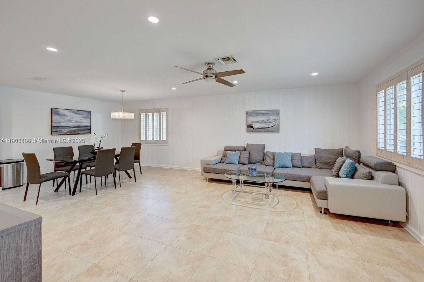 Small Image of 932 POLK ST, Hollywood Number 2