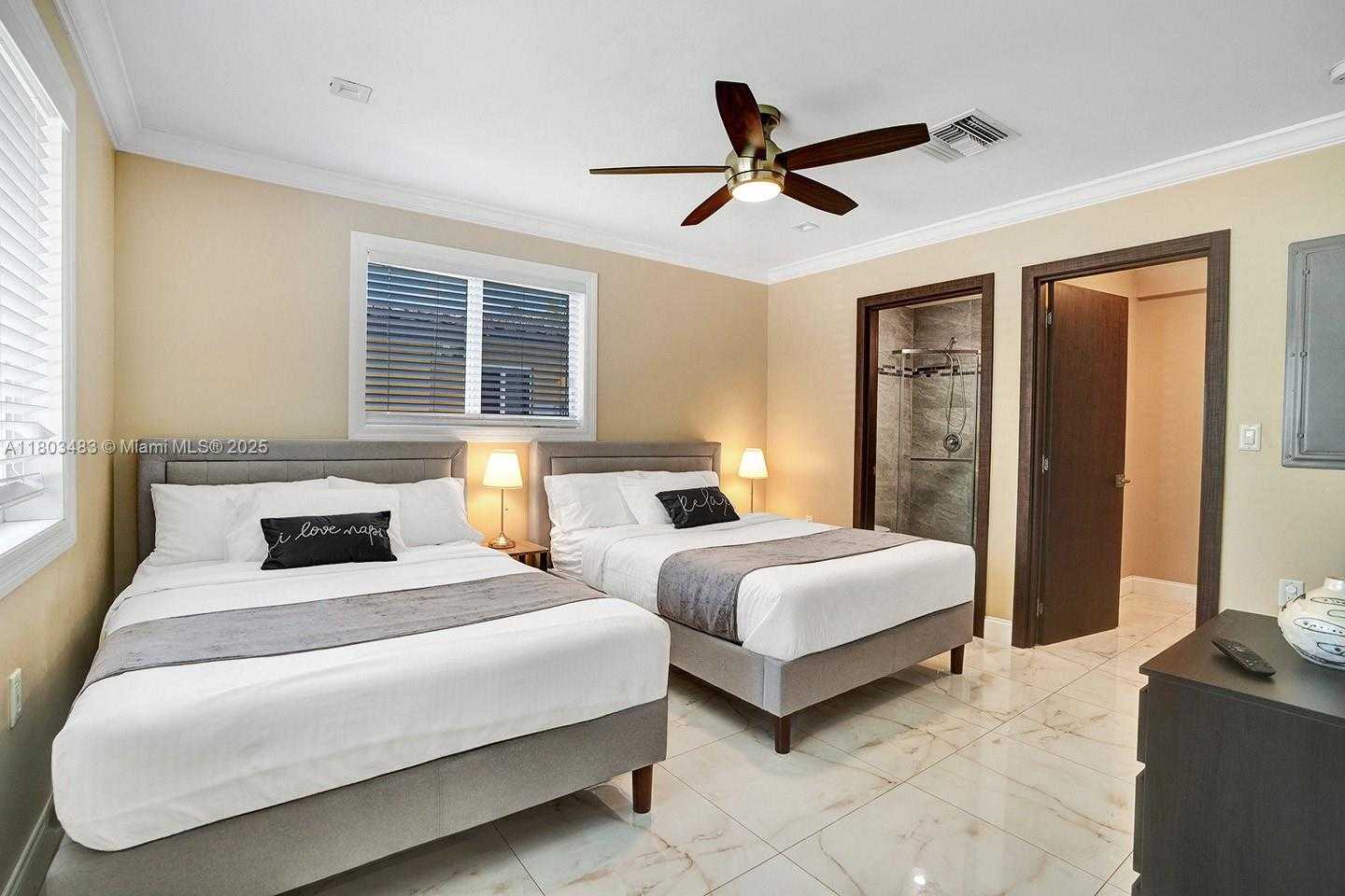 Small Image of 1318 WASHINGTON ST, Hollywood Number 20