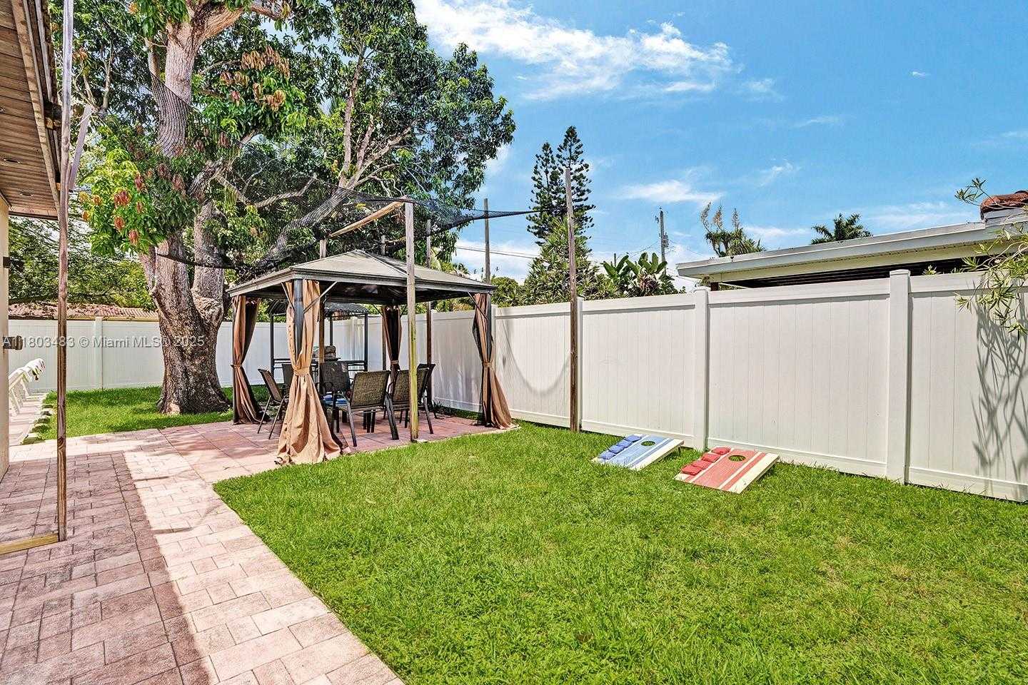 Small Image of 1318 WASHINGTON ST, Hollywood Number 31