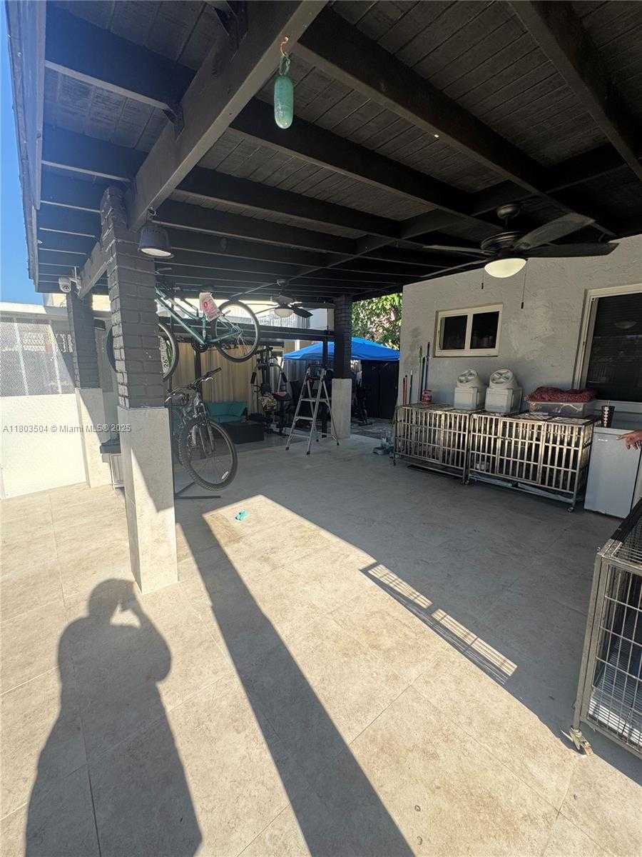 Small Image of 19321 NORTH WEST 83RD AVE, Hialeah Number 26
