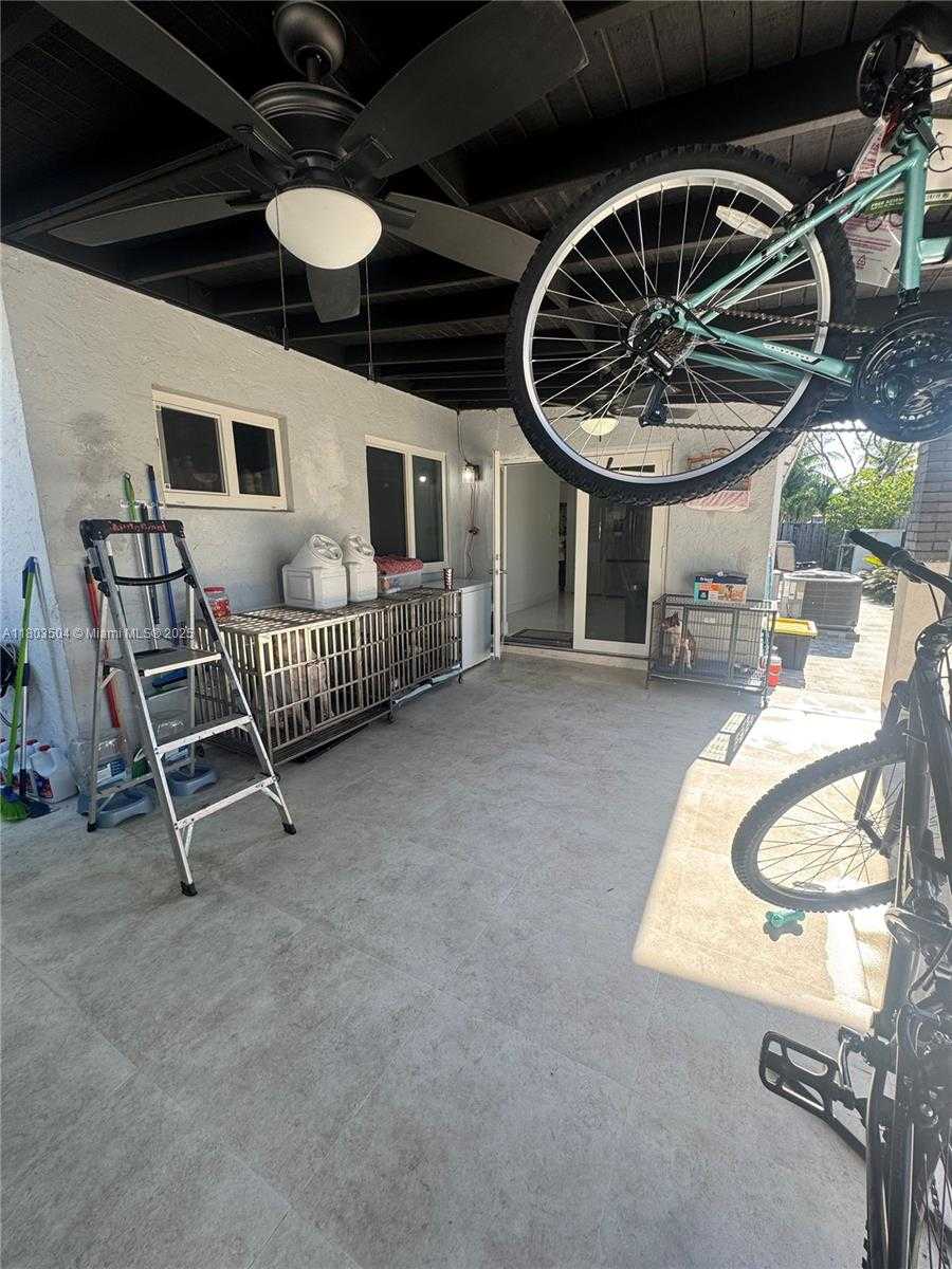 Small Image of 19321 NORTH WEST 83RD AVE, Hialeah Number 29