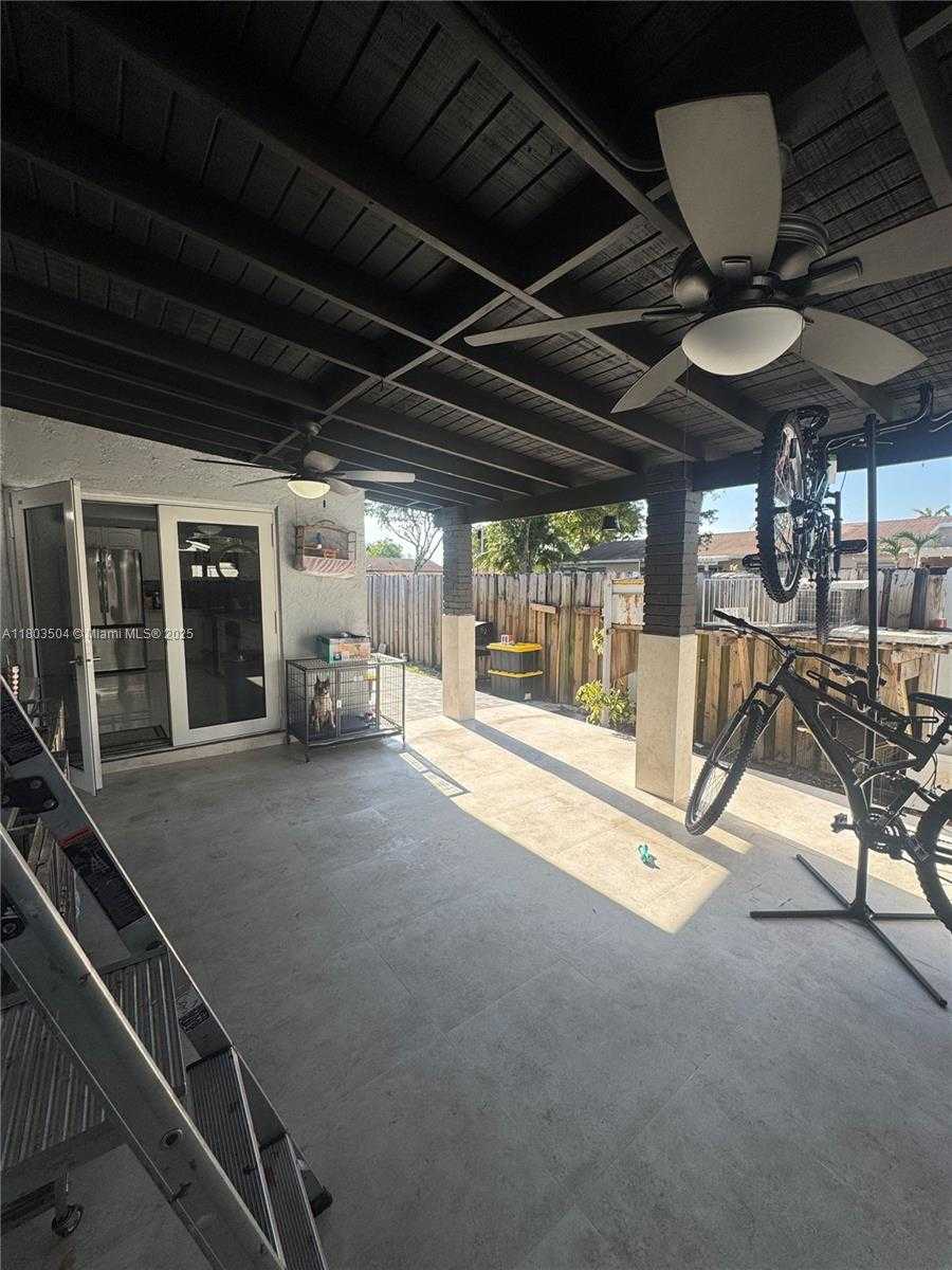 Small Image of 19321 NORTH WEST 83RD AVE, Hialeah Number 30