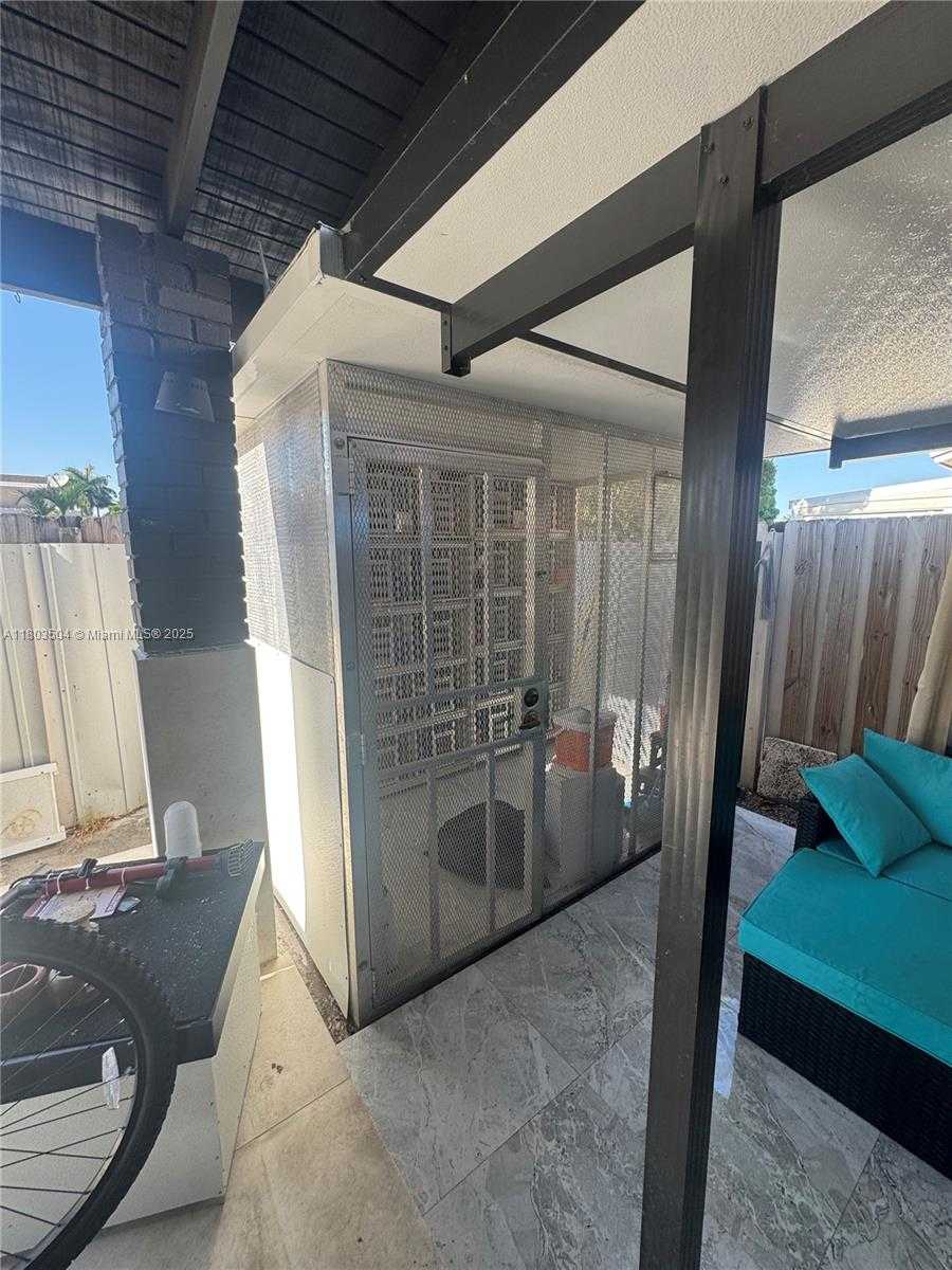 Small Image of 19321 NORTH WEST 83RD AVE, Hialeah Number 31