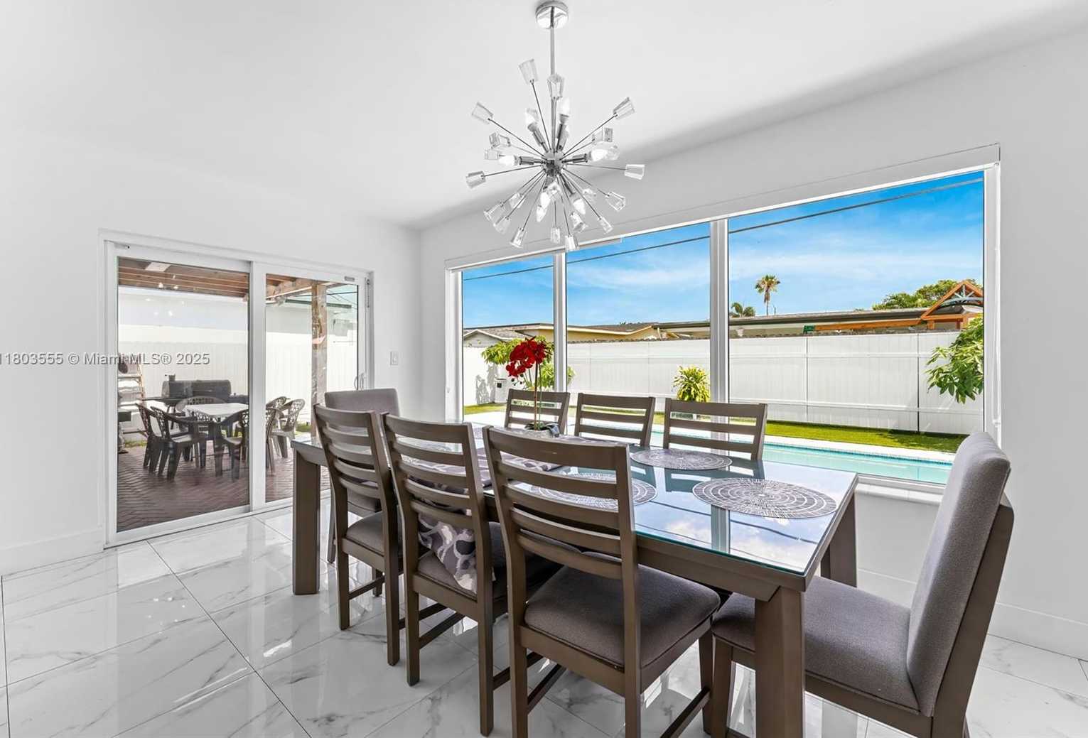 Small Image of 7601 HARBOUR BLVD, Miramar Number 10