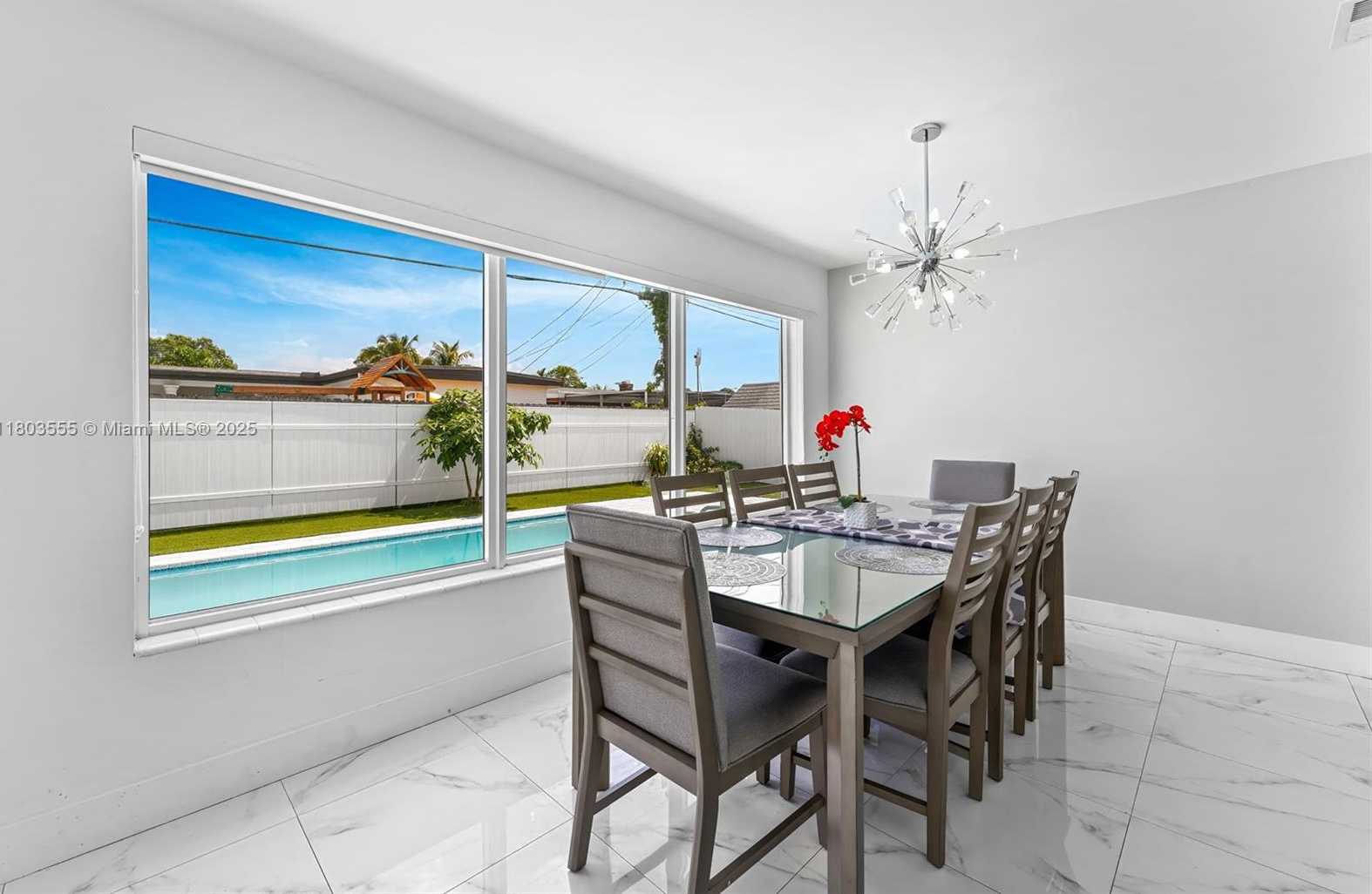 Small Image of 7601 HARBOUR BLVD, Miramar Number 11
