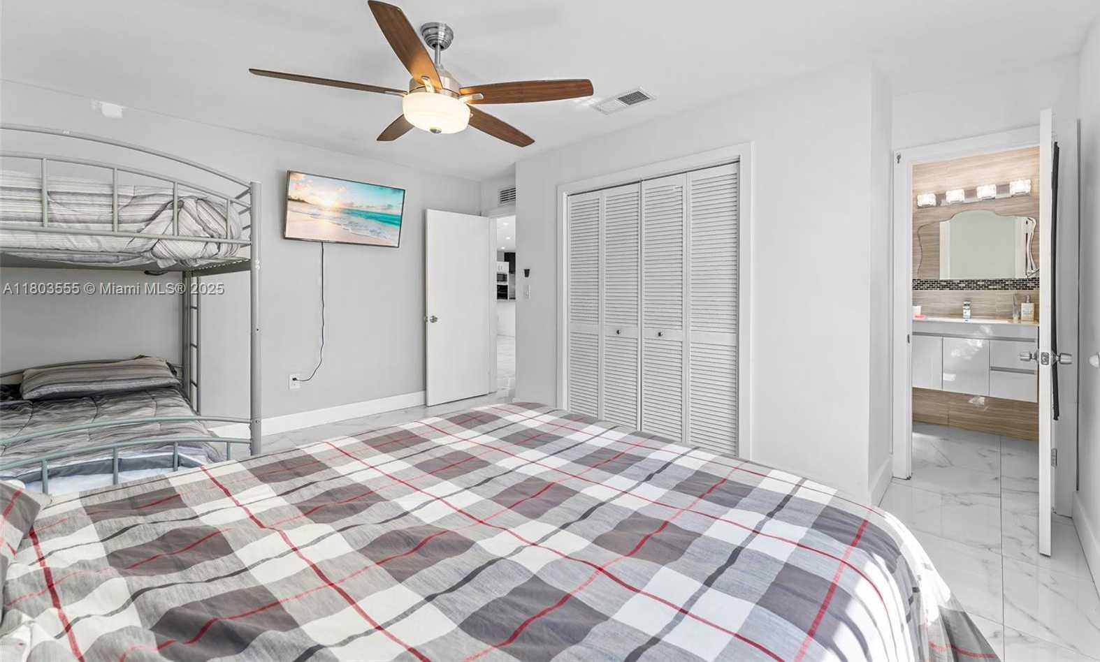 Small Image of 7601 HARBOUR BLVD, Miramar Number 15