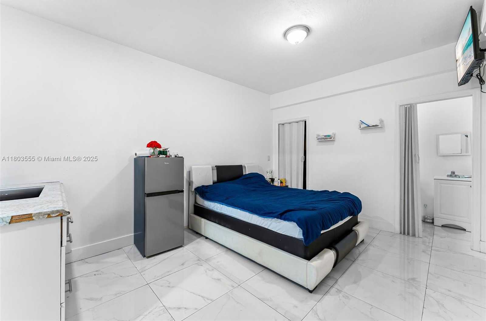 Small Image of 7601 HARBOUR BLVD, Miramar Number 24