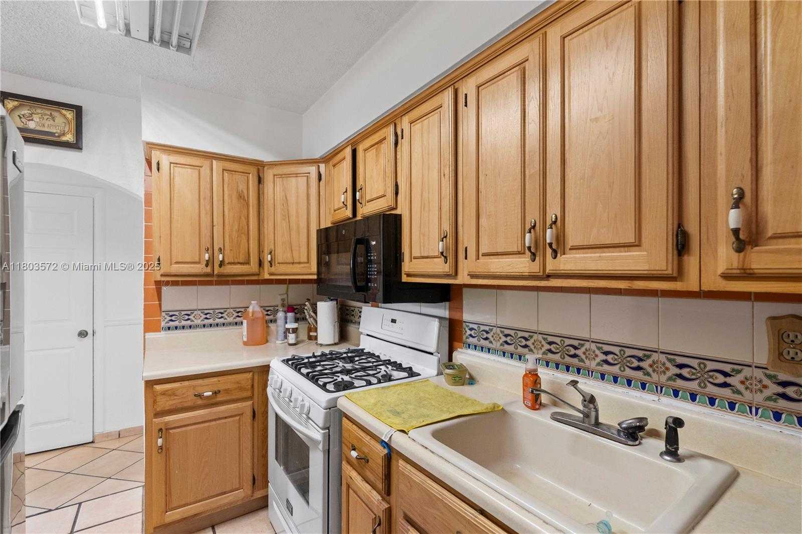 Small Image of 788 WEST 32ND ST, Hialeah Number 12