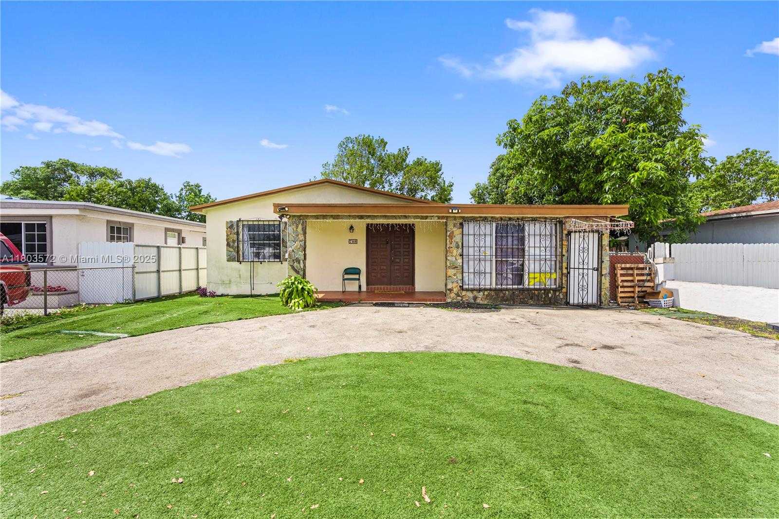Small Image of 788 WEST 32ND ST, Hialeah Number 3