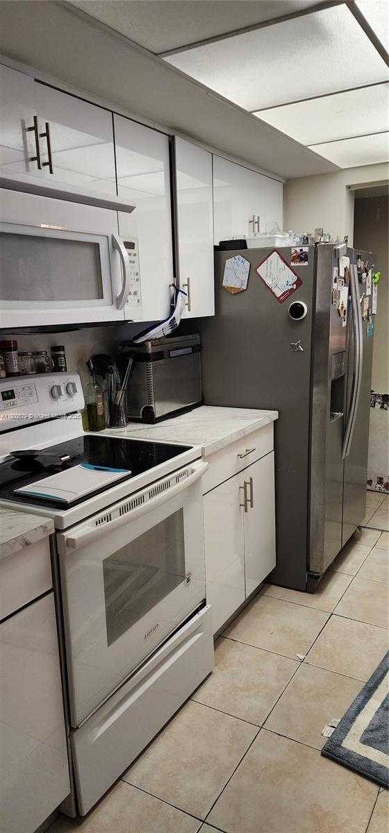 Small Image of 12305 NORTH WEST 11TH CT, Pembroke Pines Number 17