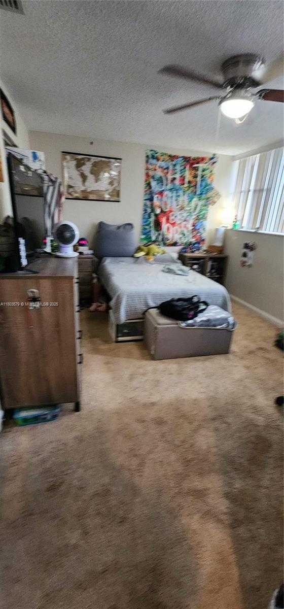 Small Image of 12305 NORTH WEST 11TH CT, Pembroke Pines Number 25