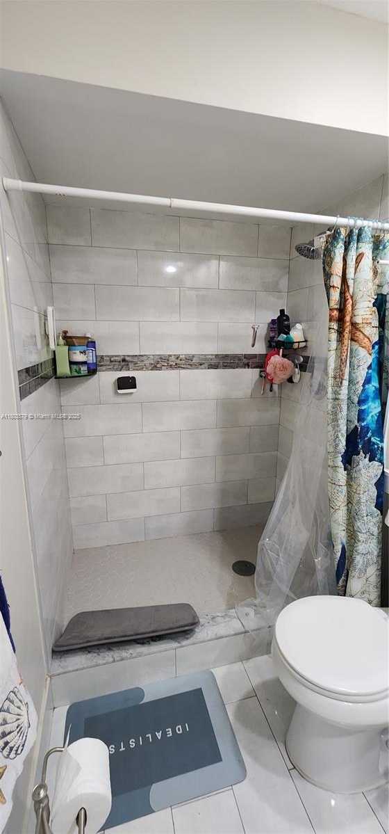 Small Image of 12305 NORTH WEST 11TH CT, Pembroke Pines Number 42