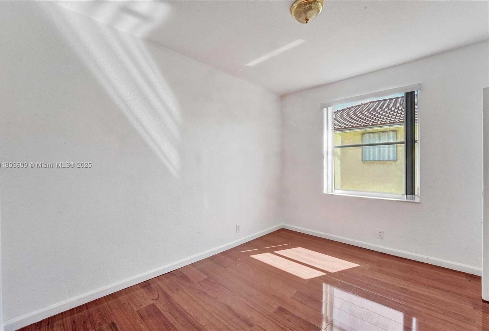 Small Image of 10730 NORTH WEST 56TH CT, Coral Springs Number 32