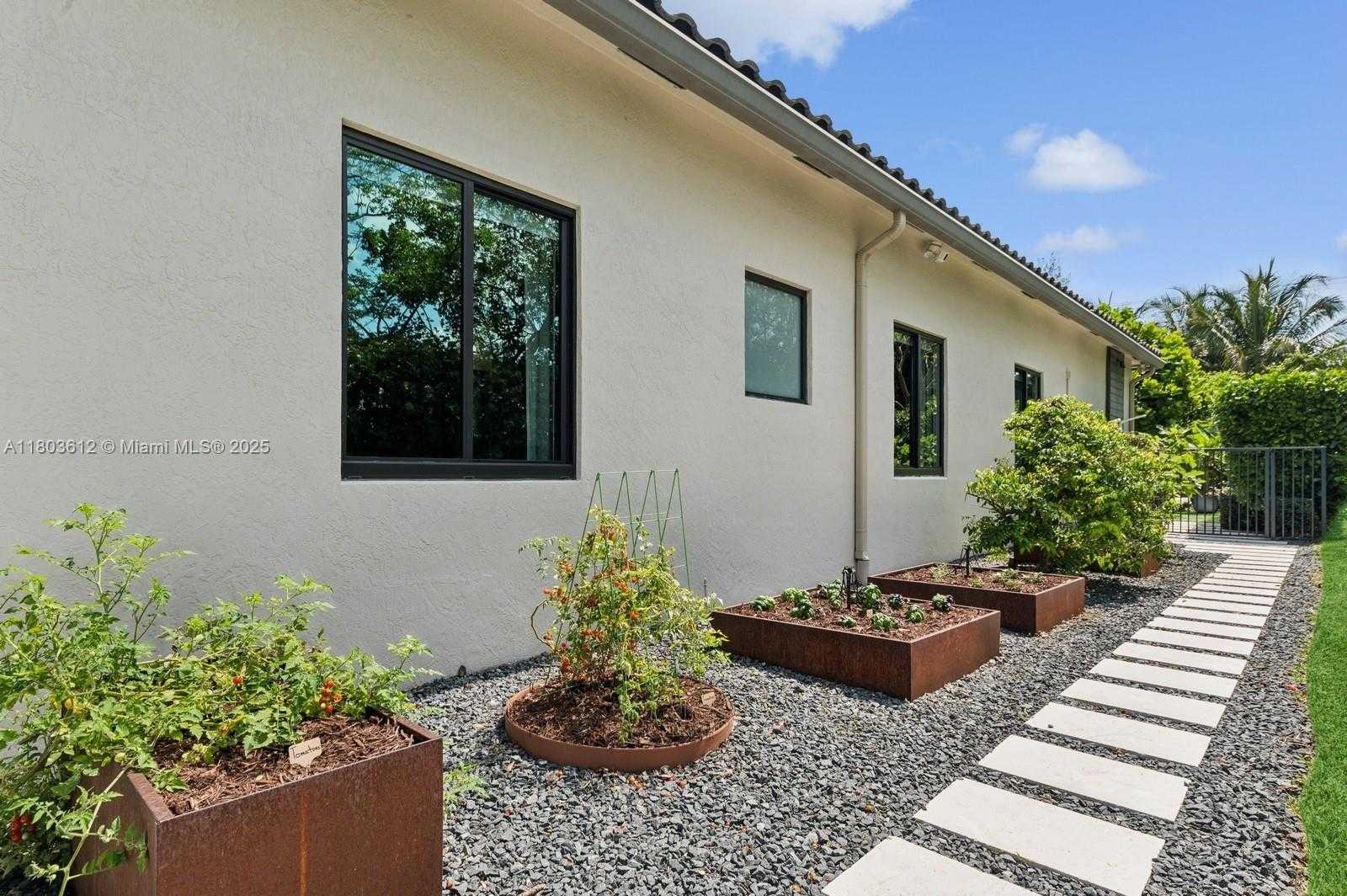 Small Image of 4898 TROPICANA AVE, Cooper City Number 46