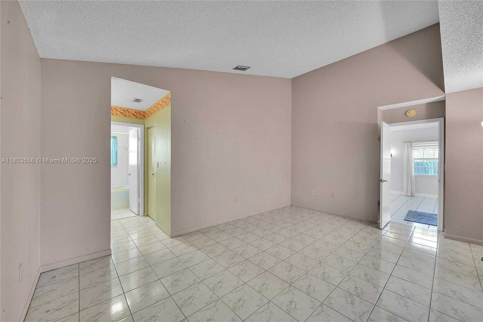 Small Image of 9828 SOUTH WEST 58TH CT, Cooper City Number 17