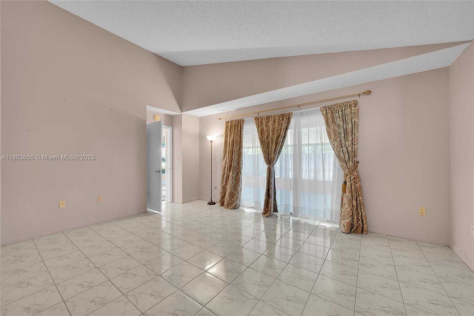 Small Image of 9828 SOUTH WEST 58TH CT, Cooper City Number 18