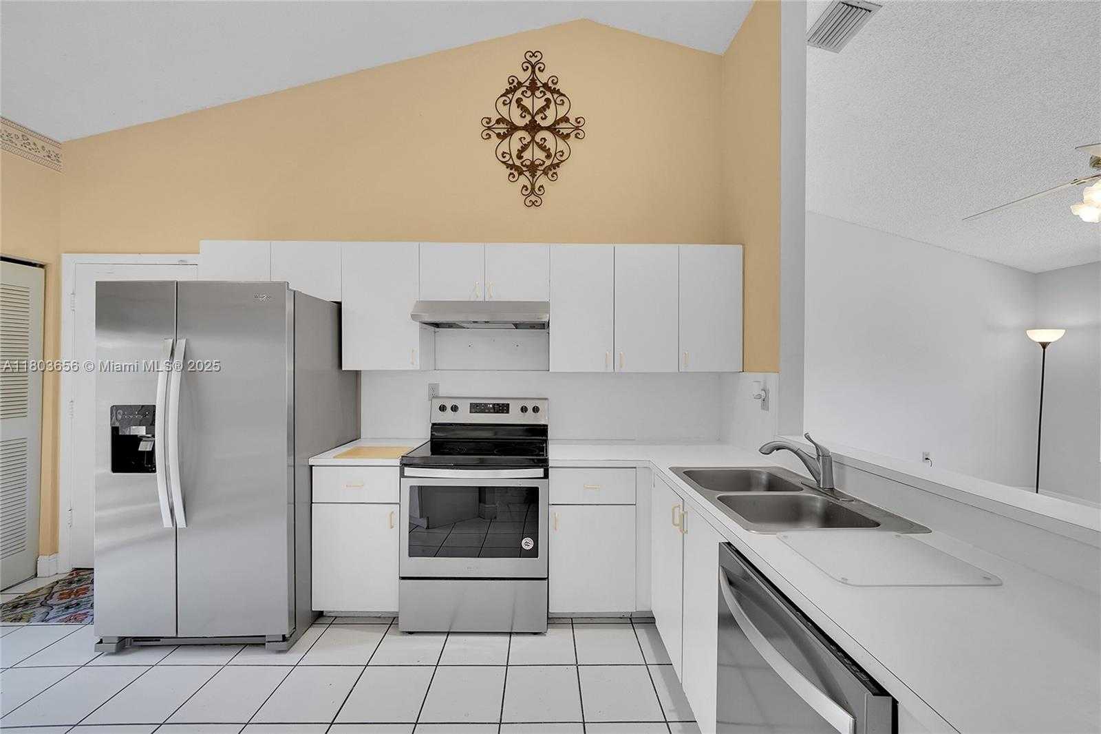 Small Image of 9828 SOUTH WEST 58TH CT, Cooper City Number 23