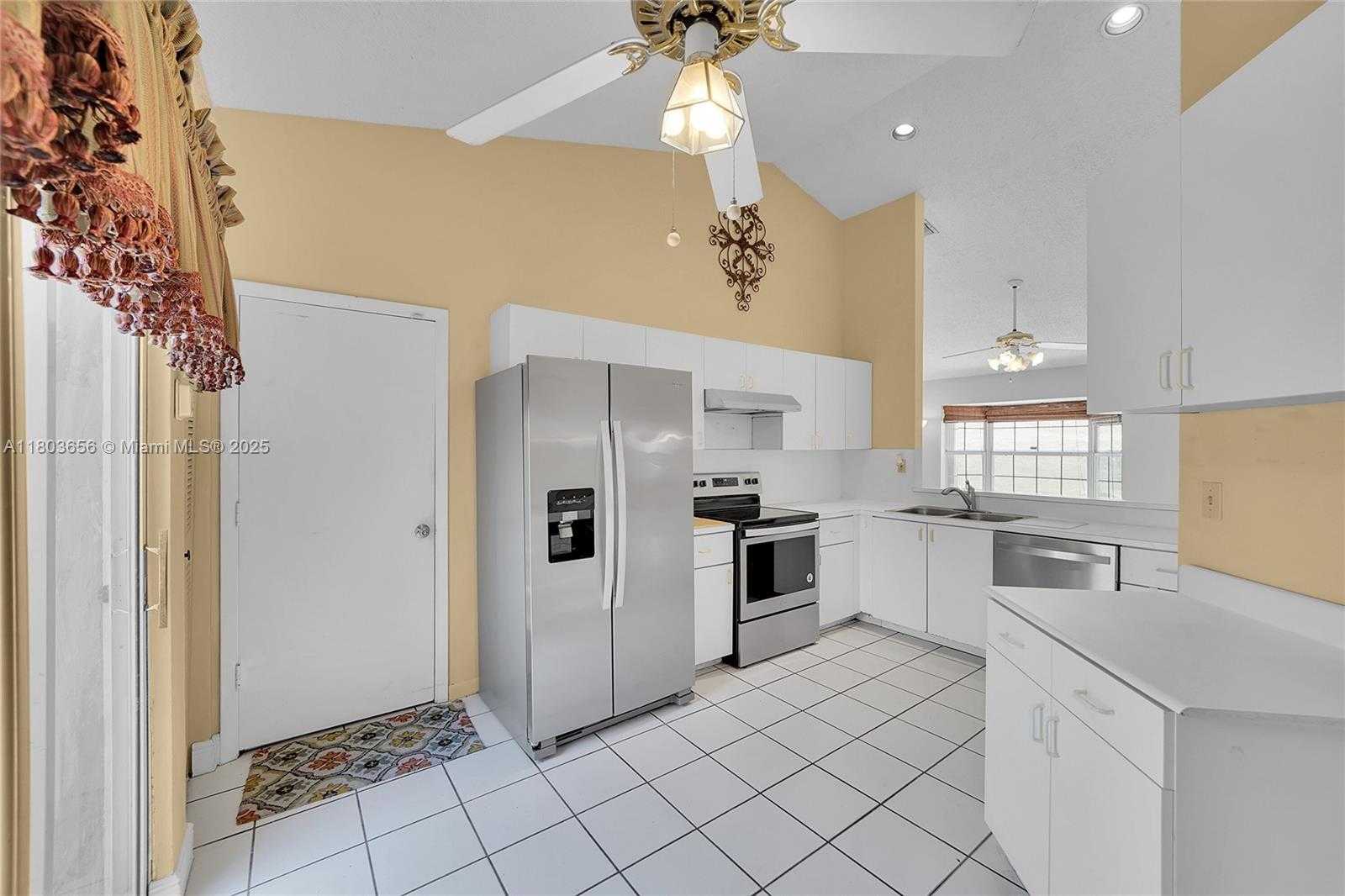Small Image of 9828 SOUTH WEST 58TH CT, Cooper City Number 24