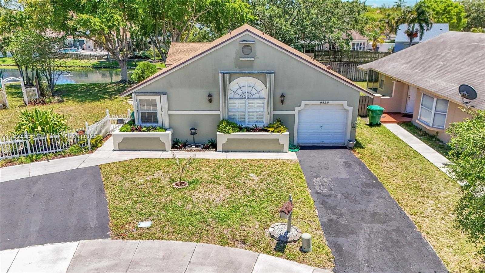 Small Image of 9828 SOUTH WEST 58TH CT, Cooper City Number 46