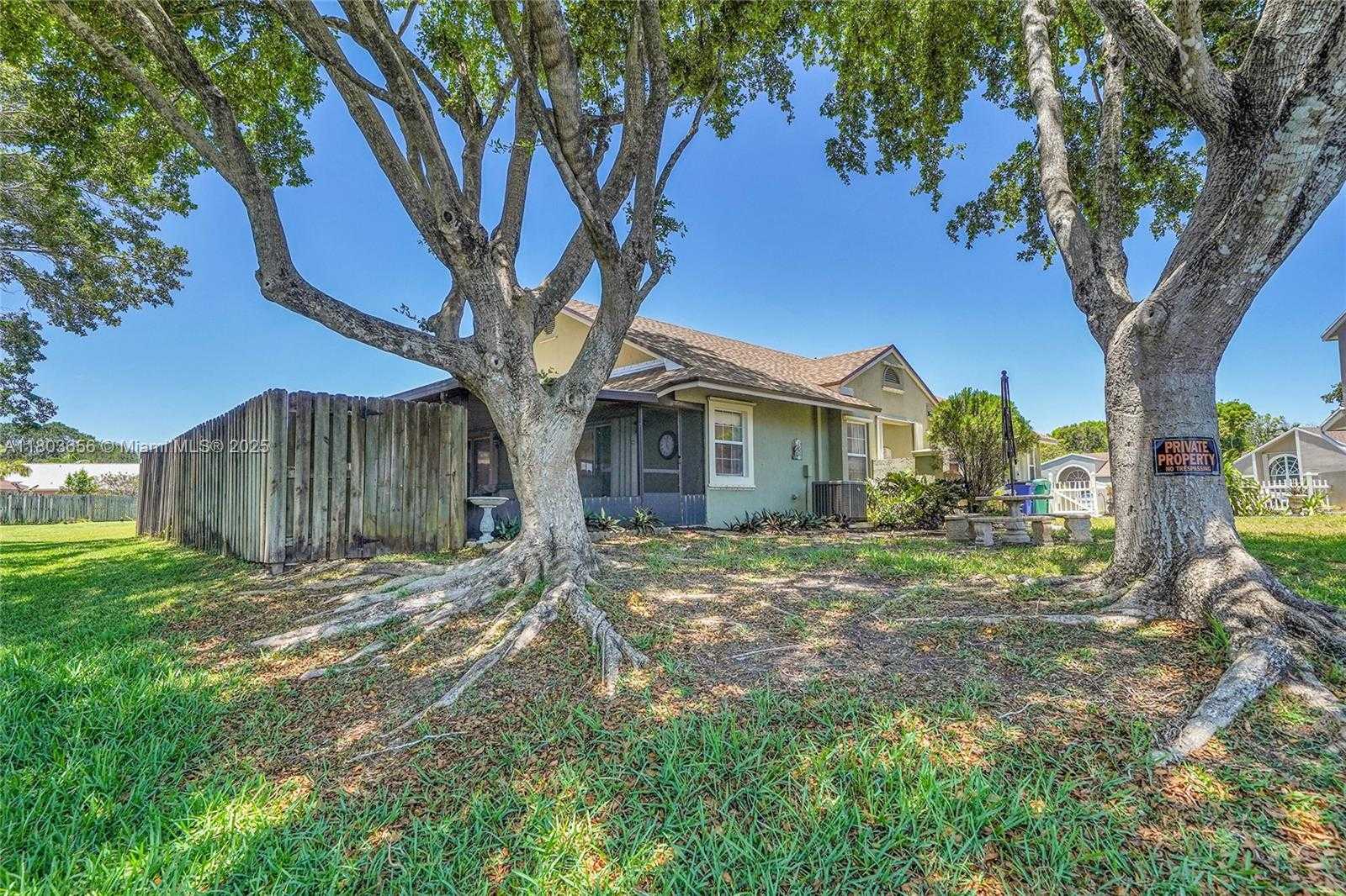 Small Image of 9828 SOUTH WEST 58TH CT, Cooper City Number 7