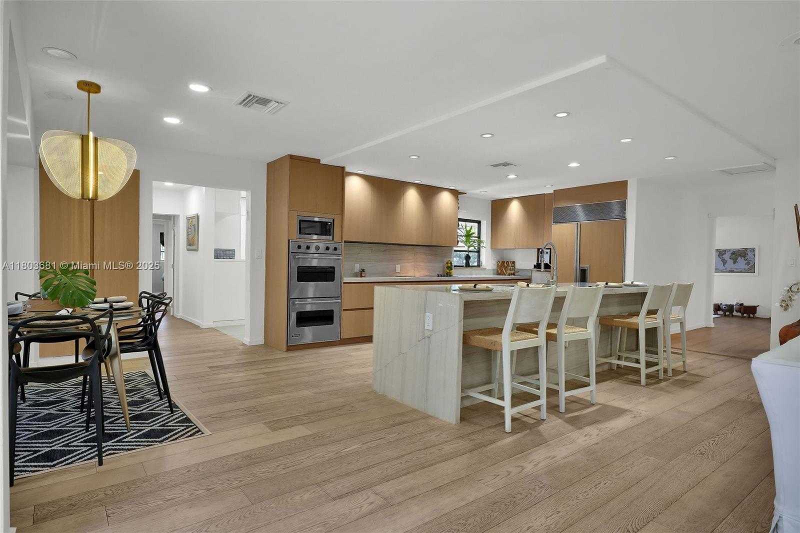 Small Image of 5801 SOUTH WEST 37TH TERRACE, Fort Lauderdale Number 11