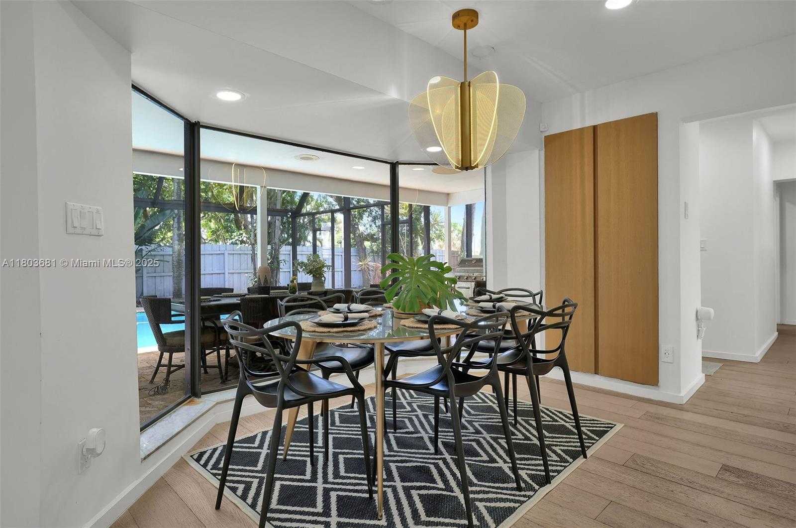 Small Image of 5801 SOUTH WEST 37TH TERRACE, Fort Lauderdale Number 12