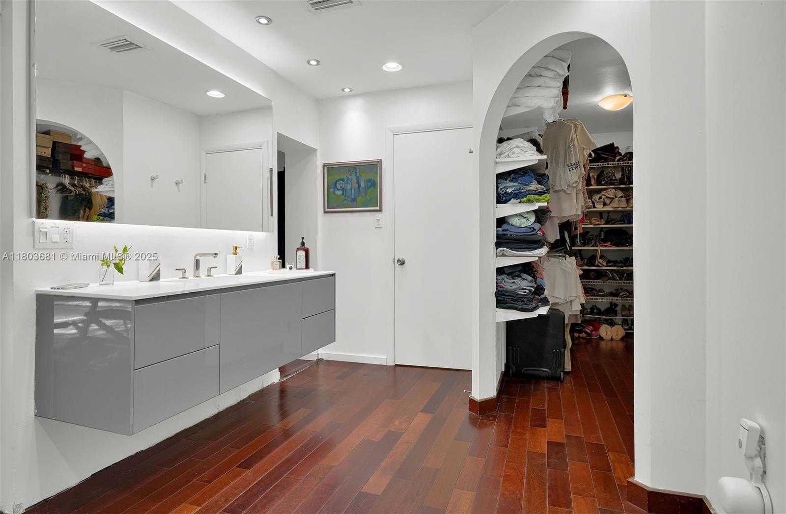 Small Image of 5801 SOUTH WEST 37TH TERRACE, Fort Lauderdale Number 32