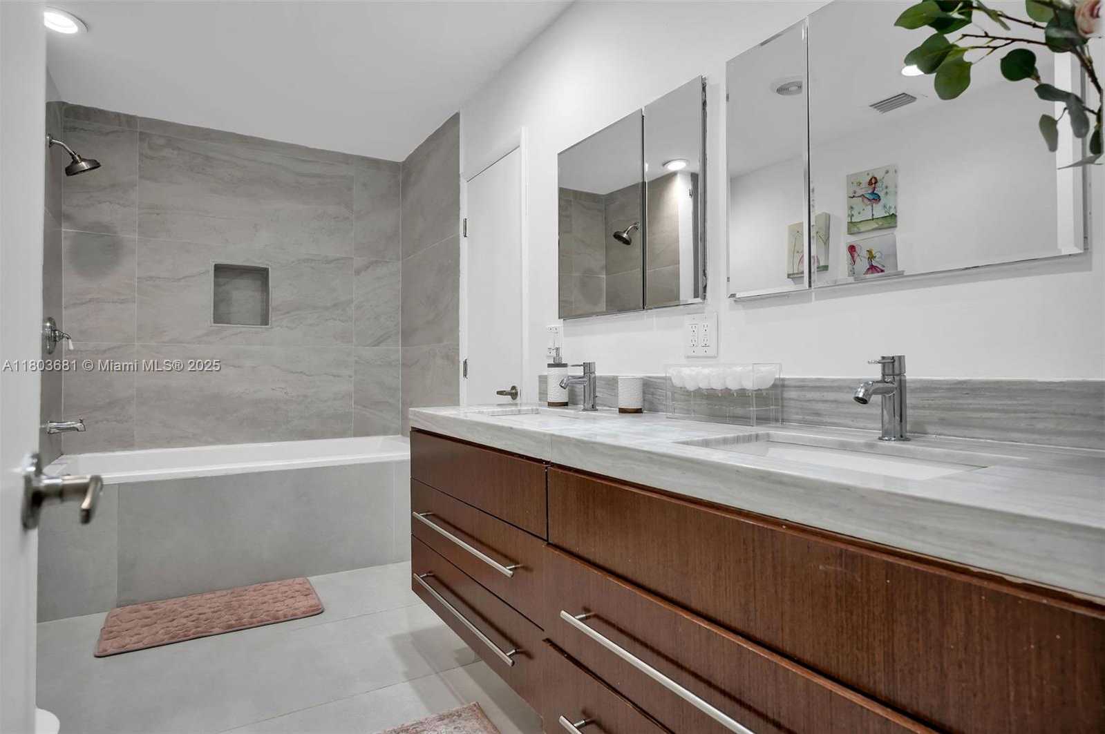 Small Image of 5801 SOUTH WEST 37TH TERRACE, Fort Lauderdale Number 35
