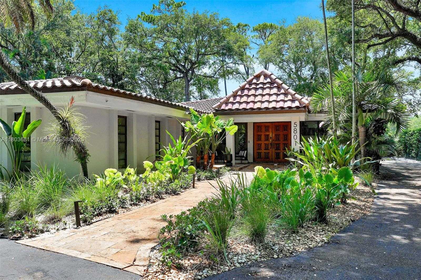 Small Image of 5801 SOUTH WEST 37TH TERRACE, Fort Lauderdale Number 4