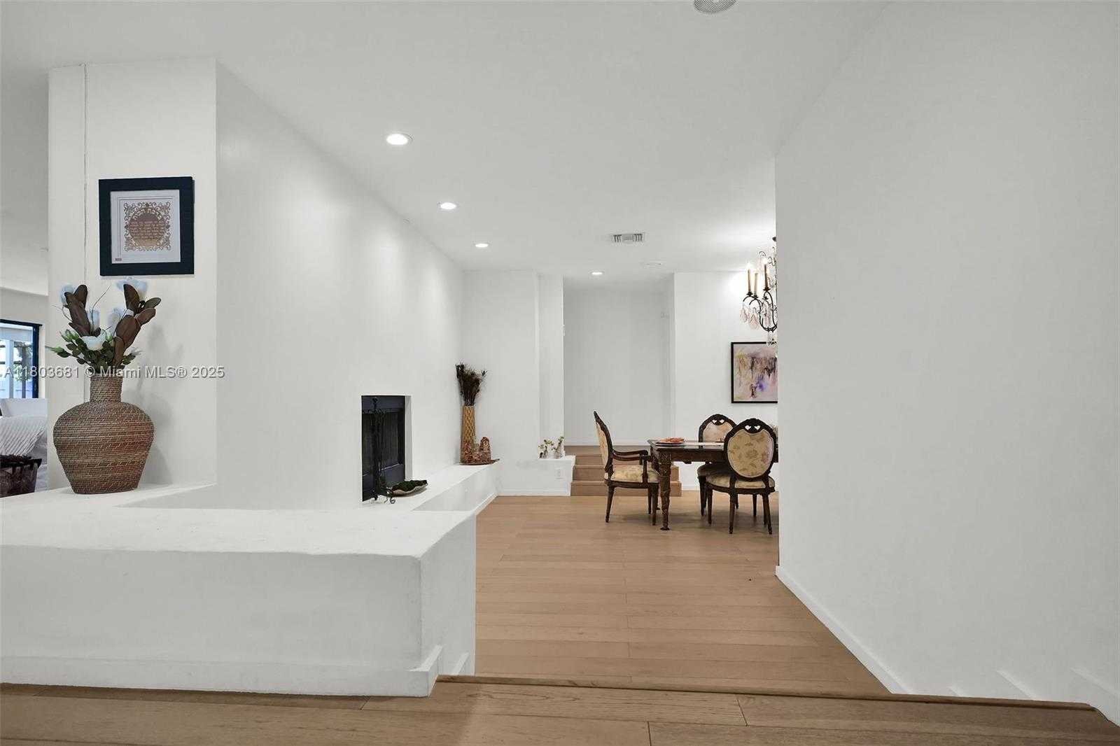 Small Image of 5801 SOUTH WEST 37TH TERRACE, Fort Lauderdale Number 6