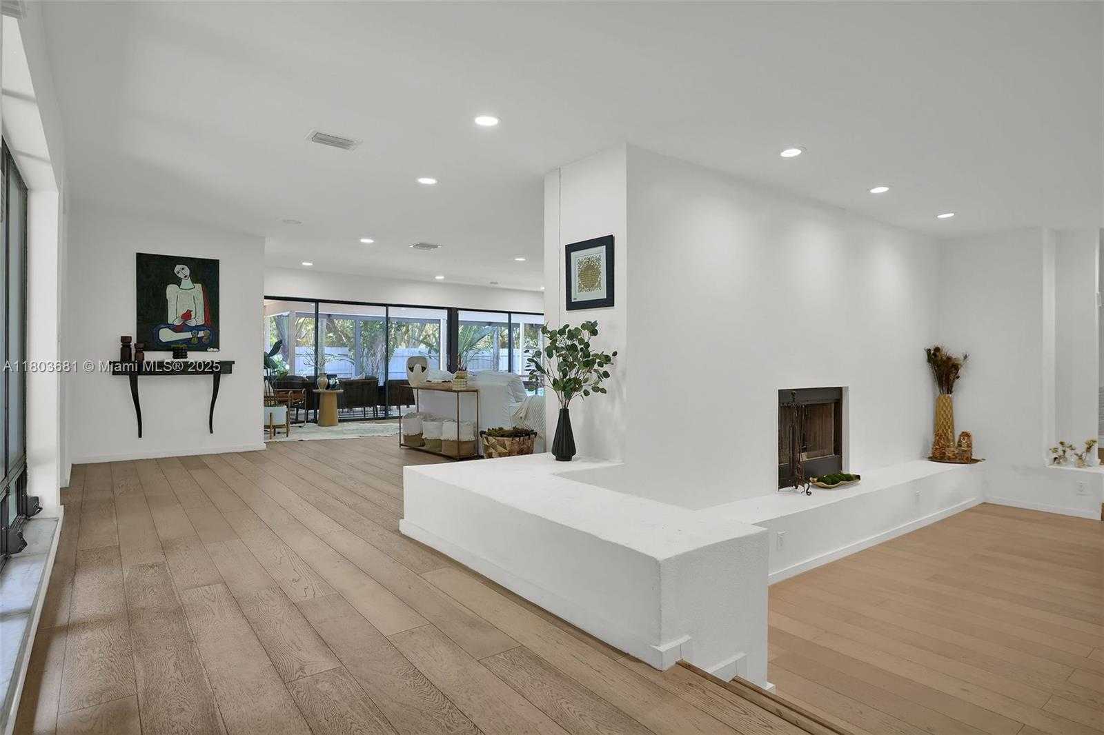 Small Image of 5801 SOUTH WEST 37TH TERRACE, Fort Lauderdale Number 7