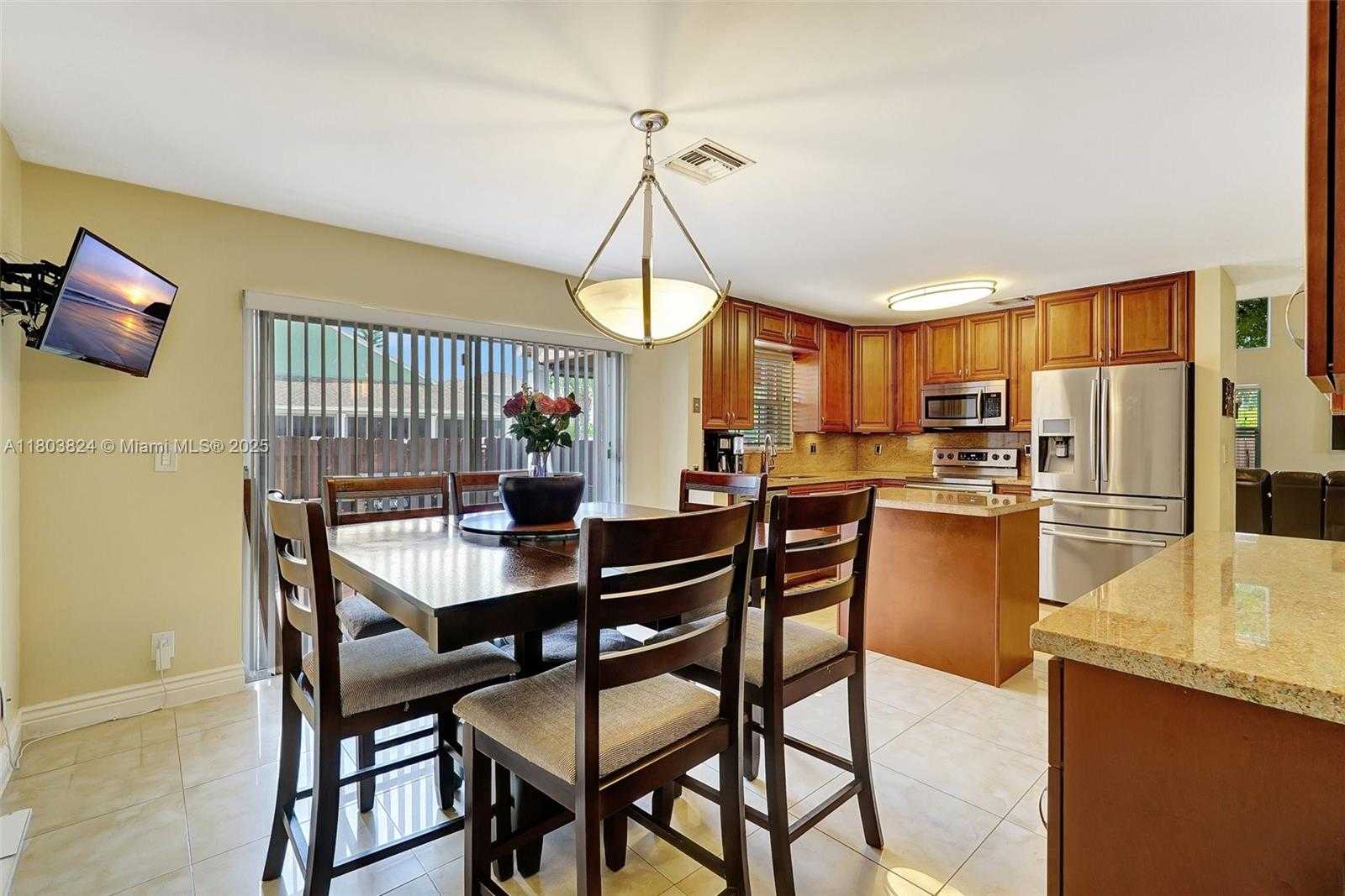 Small Image of 10920 SOUTH WEST 11TH CT, Davie Number 21