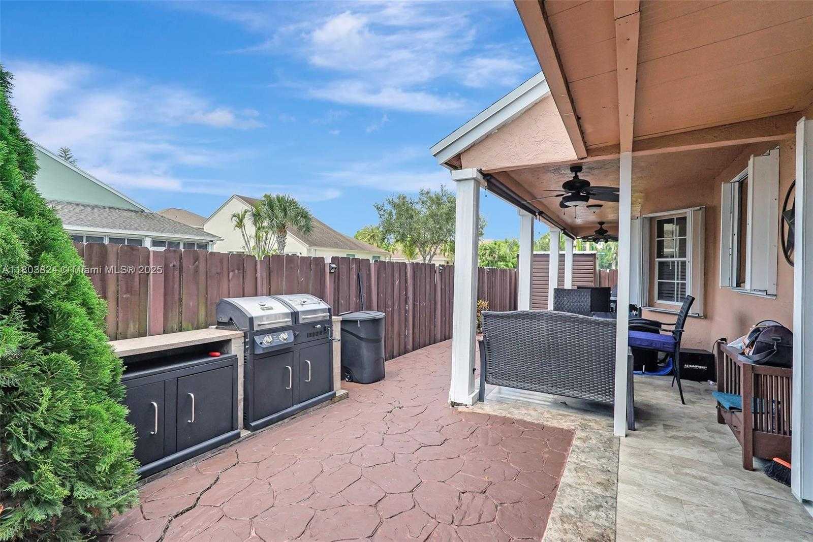 Small Image of 10920 SOUTH WEST 11TH CT, Davie Number 23
