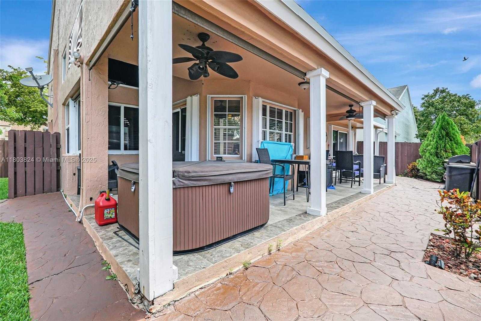 Small Image of 10920 SOUTH WEST 11TH CT, Davie Number 25