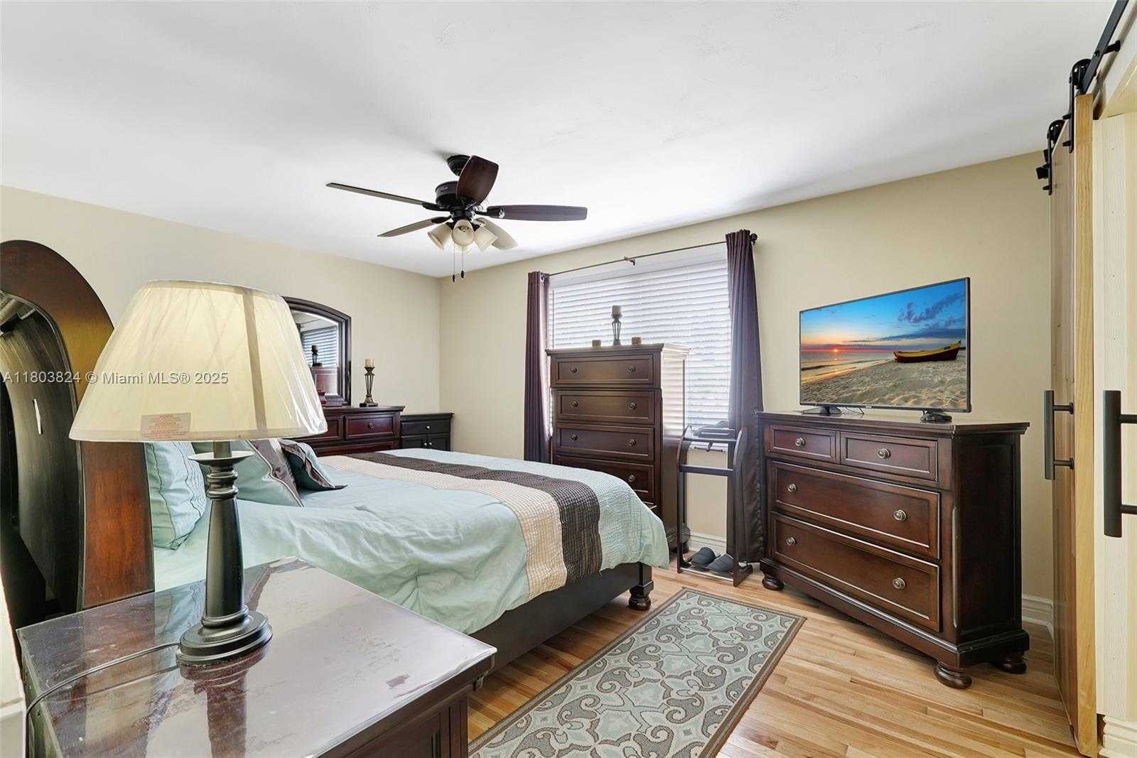 Small Image of 10920 SOUTH WEST 11TH CT, Davie Number 27