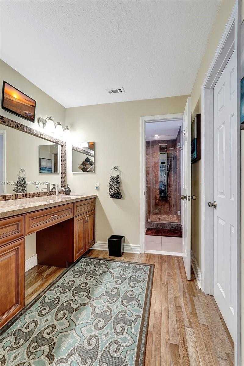 Small Image of 10920 SOUTH WEST 11TH CT, Davie Number 29