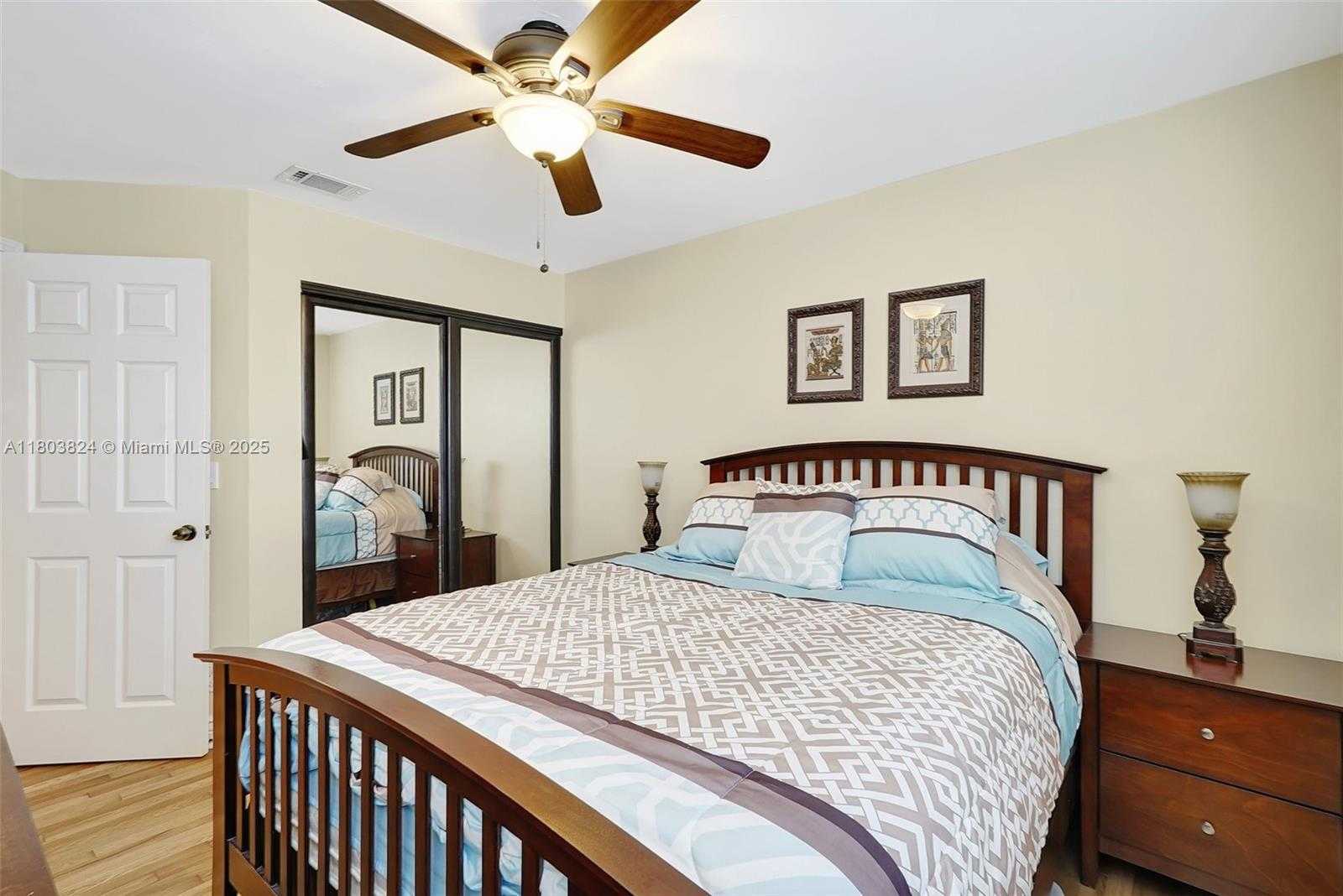 Small Image of 10920 SOUTH WEST 11TH CT, Davie Number 32