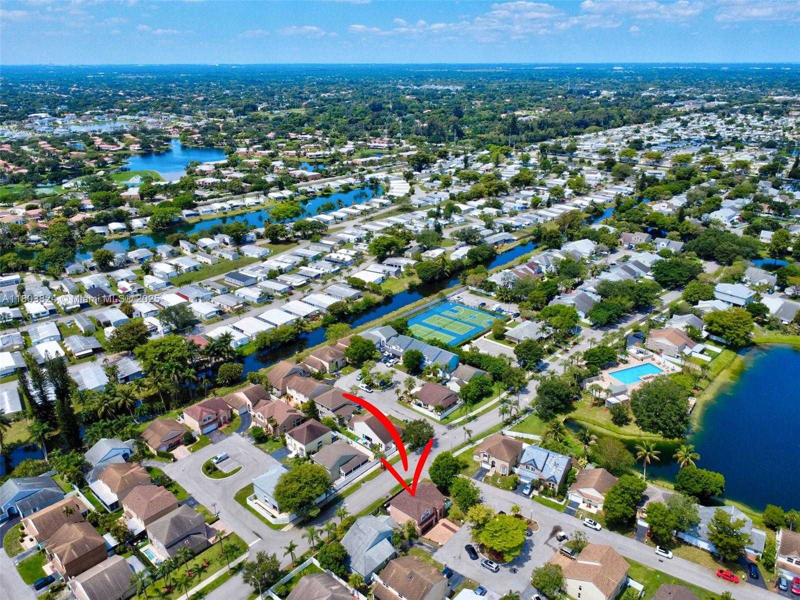 Small Image of 10920 SOUTH WEST 11TH CT, Davie Number 36