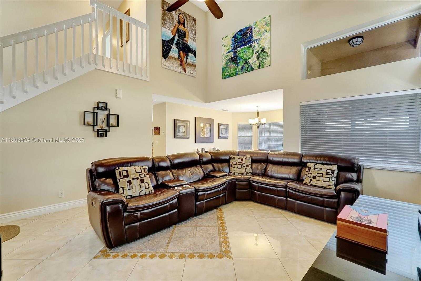 Small Image of 10920 SOUTH WEST 11TH CT, Davie Number 4