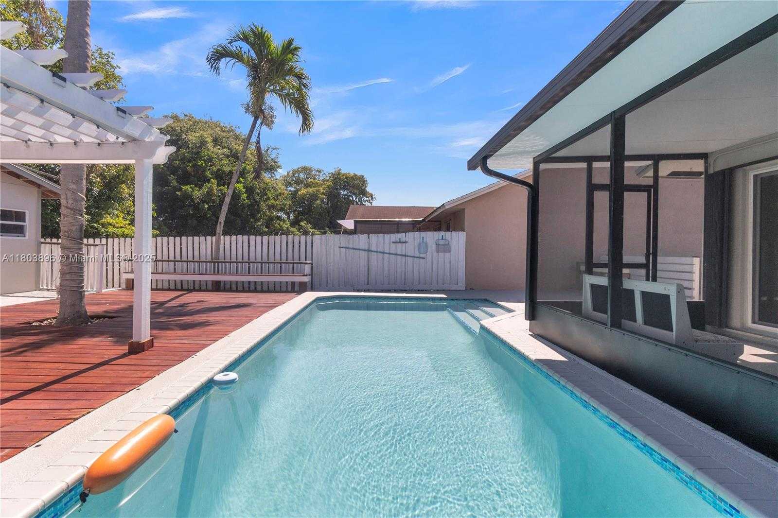 Small Image of 9813 SOUTH WEST 57TH ST, Cooper City Number 2