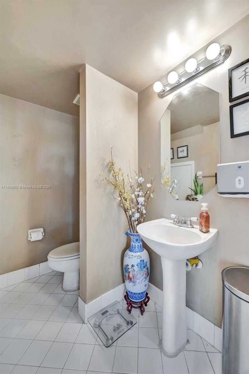 Small Image of 9053 SOUTH WEST 214TH ST, Cutler Bay Number 14