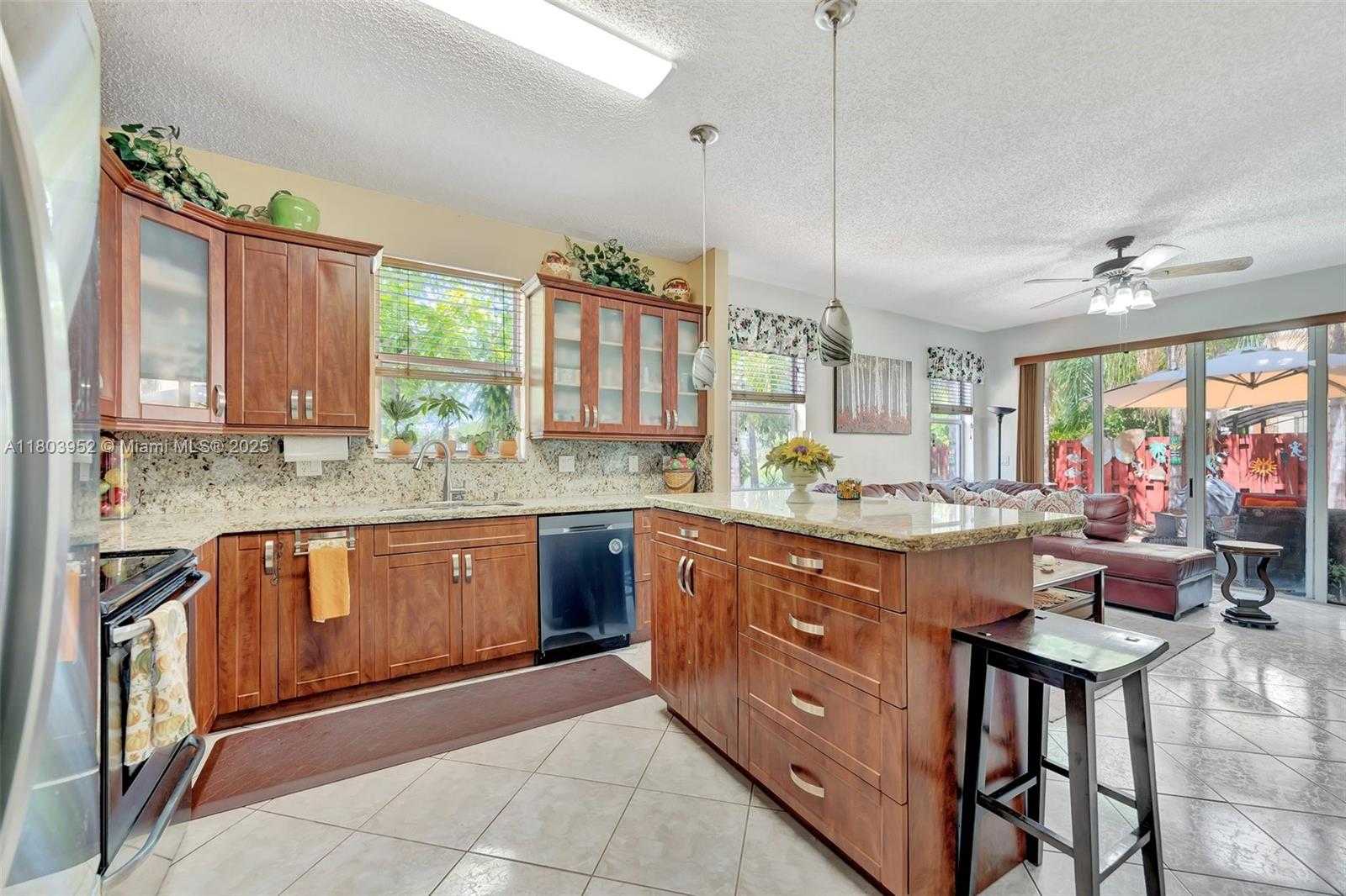 Small Image of 9053 SOUTH WEST 214TH ST, Cutler Bay Number 16