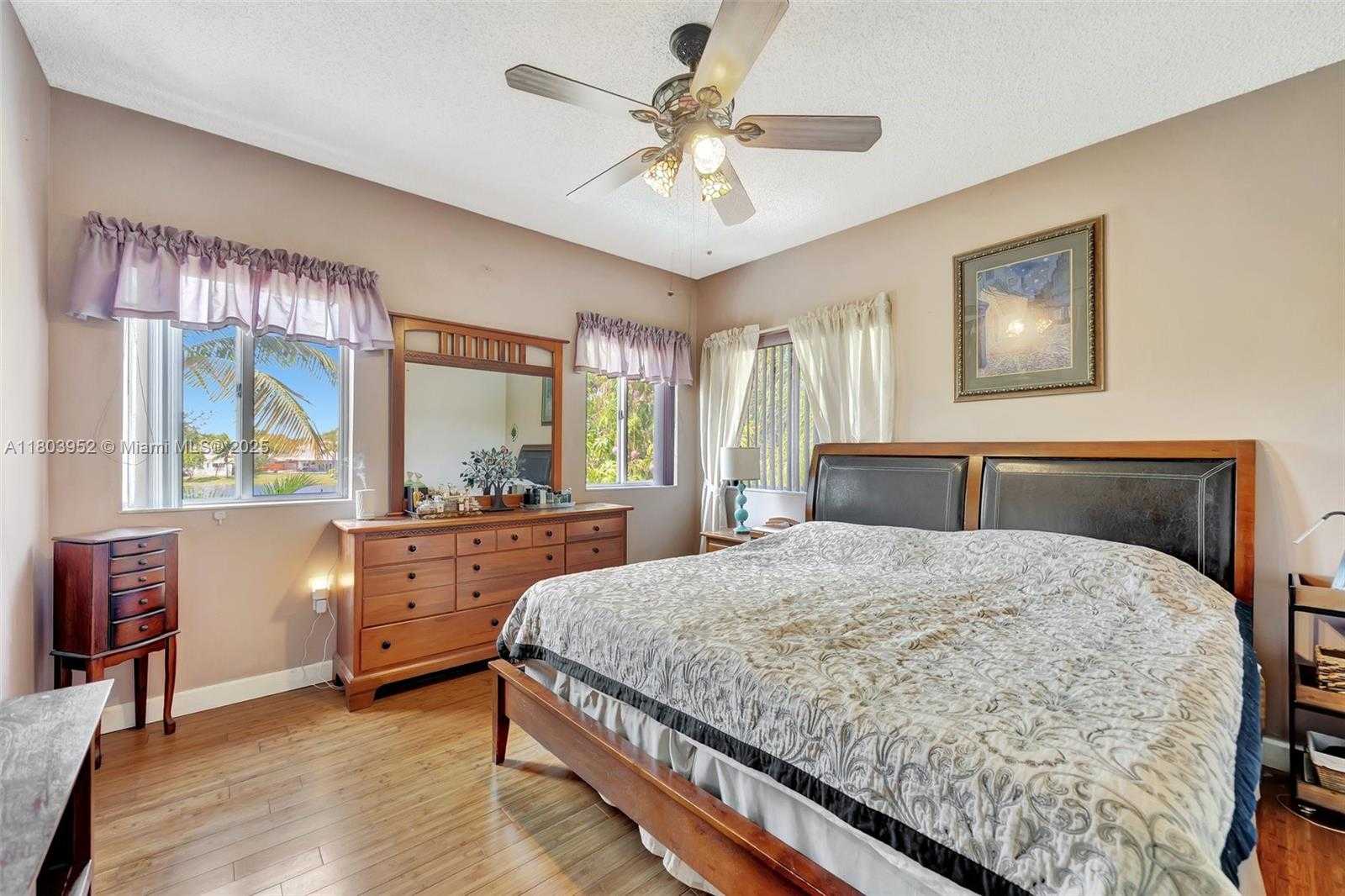 Small Image of 9053 SOUTH WEST 214TH ST, Cutler Bay Number 20